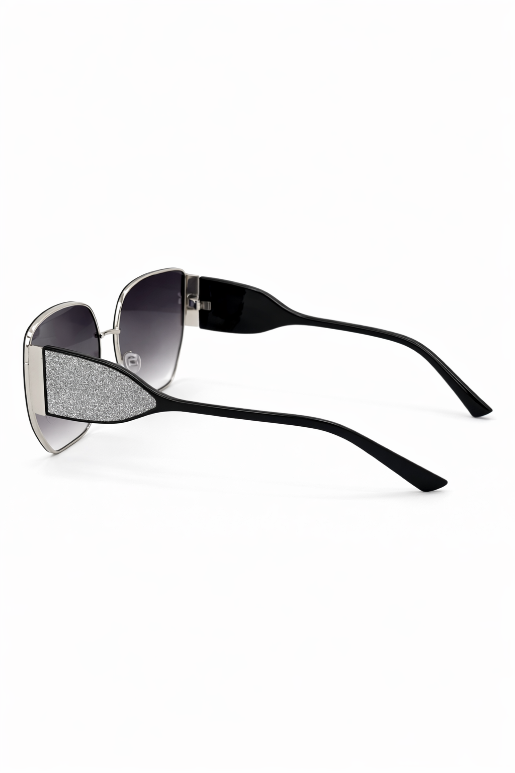 Black Silver Vera Luxe Sunglasses