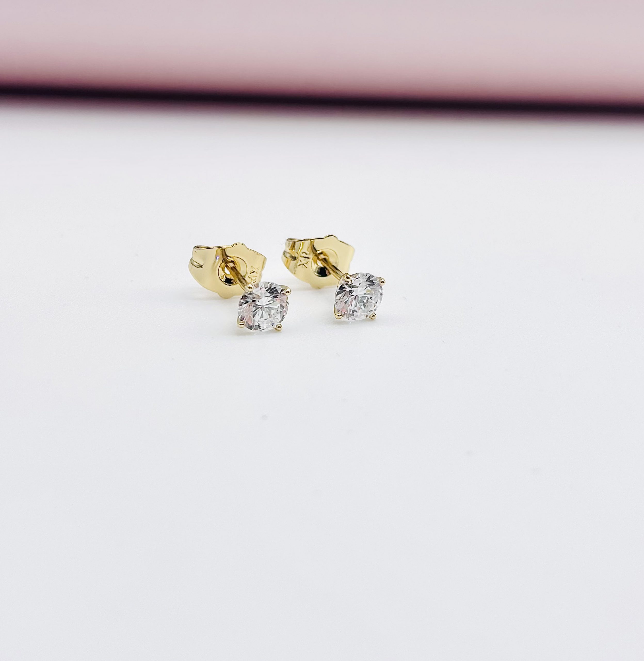 14k gold cubic zirconia stud earrings