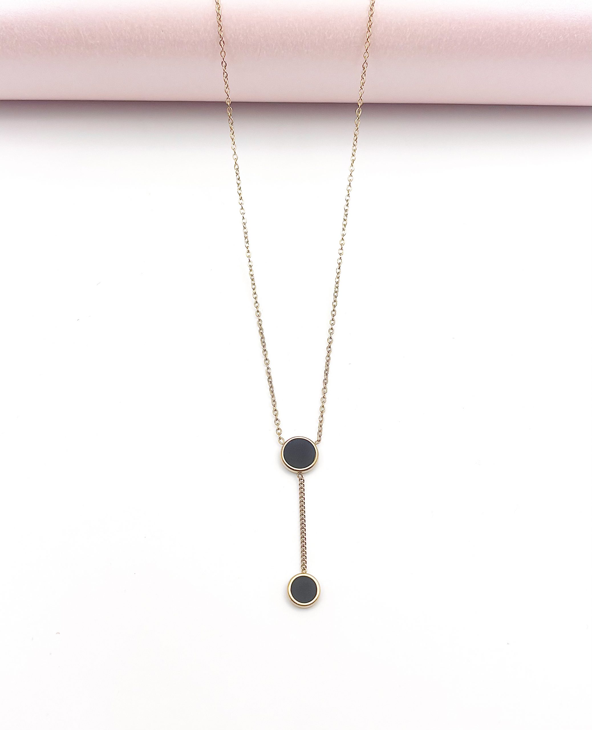 Black circle necklace